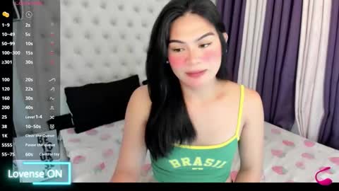 Snapshot of amara_lavelle chatting on November 6, 2025, 5:58 pm AMARAA online show from November 6, 2025, 5:58 pm