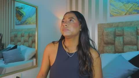 Snapshot of amara_queen_ chatting on May 26, 2026, 12:01 pm Amara online show from May 26, 2026, 12:01 pm