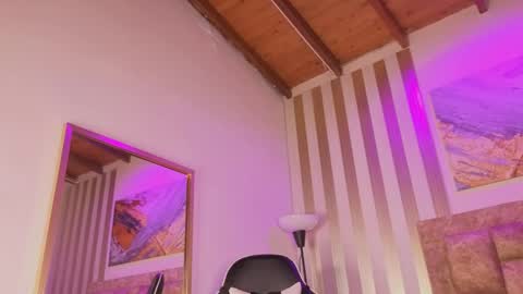 Snapshot of amara_queen_ chatting on May 29, 2026, 12:03 pm Amara online show from May 29, 2026, 12:03 pm