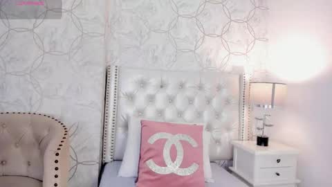 amara_rousse online show from January 18, 2026, 11:36 am