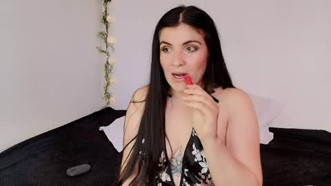 Snapshot of amara_vega chatting on May 24, 2026, 3:06 pm Amara Vega online show from May 24, 2026, 3:06 pm