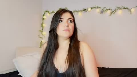 Snapshot of amara_vega chatting on May 30, 2026, 11:18 am Amara Vega online show from May 30, 2026, 11:18 am