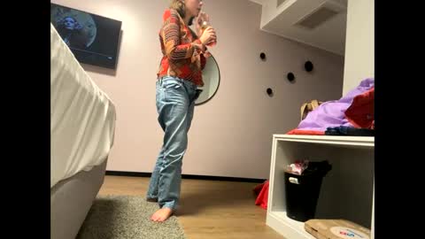 Snapshot of amaraelise chatting on January 26, 2025, 5:34 pm Amara Elise online show from January 26, 2025, 5:34 pm