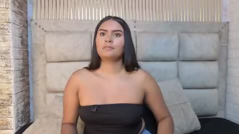 amarahanks_ online show from July 14, 2026, 4:17 am