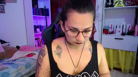 Susan online show from December 11, 2024, 11:10 pm