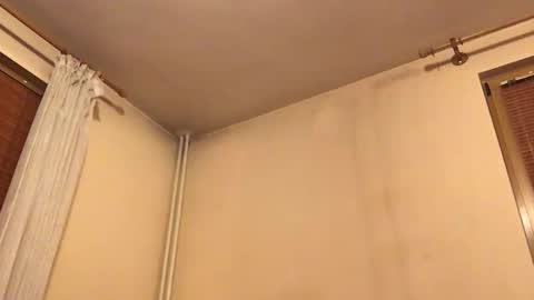 Snapshot of amaranther chatting on December 16, 2025, 6:57 pm Amaranther online show from December 16, 2025, 6:57 pm