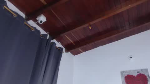   online show from October 8, 2025, 10:57 am