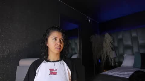 Snapshot of amarettho chatting on October 13, 2025, 11:21 am Emily online show from October 13, 2025, 11:21 am