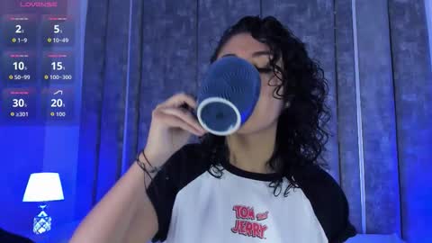 Snapshot of amarettho chatting on October 20, 2025, 11:21 am Emily online show from October 20, 2025, 11:21 am