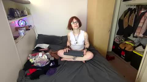 Kissra online show from February 3, 2025, 3:53 am