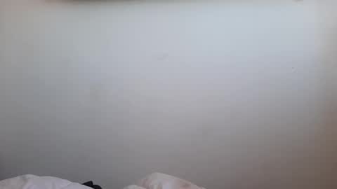 Petruss s Csabesztoo online show from April 7, 2026, 12:05 pm