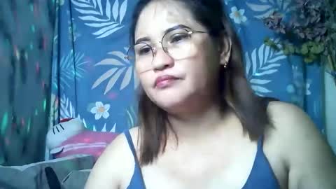 amazing angel online show from May 10, 2026, 11:43 pm