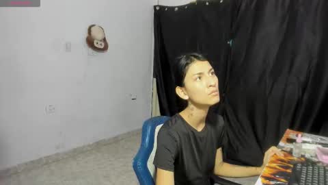 zoe  jack and patraick online show from March 19, 2026, 11:53 pm