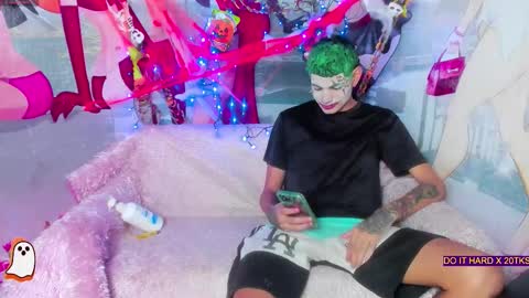 Gaby online show from October 31, 2025, 7:59 pm