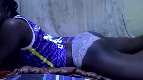 Snapshot of amazon_girl03 chatting on November 9, 2025, 4:33 am amazon_girl03 online show from November 9, 2025, 4:33 am