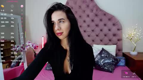 Snapshot of amazongoddess_ chatting on October 1, 2025, 12:44 pm Amazon online show from October 1, 2025, 12:44 pm