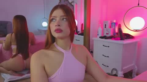 Snapshot of ambar_adamss chatting on November 3, 2025, 11:22 am Sara online show from November 3, 2025, 11:22 am