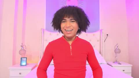 Ambar Colling online show from September 25, 2025, 2:21 pm