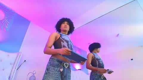 Ambar Colling online show from October 3, 2025, 2:58 pm