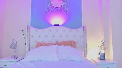 Ambar Colling online show from October 21, 2025, 4:51 pm