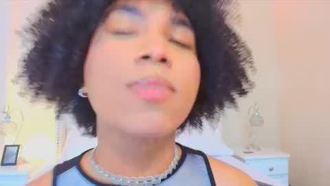 Ambar Colling online show from October 24, 2025, 2:02 pm