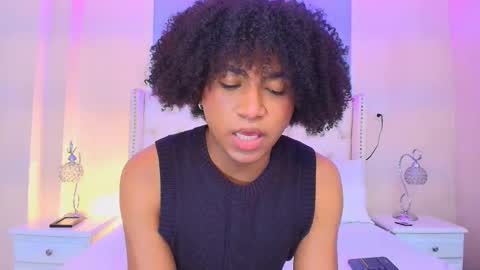 Ambar Colling online show from November 5, 2025, 3:45 pm