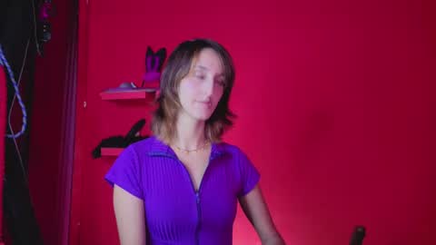 Snapshot of ambar_roux1 chatting on October 27, 2025, 1:04 pm ambar_roux1 online show from October 27, 2025, 1:04 pm