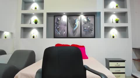 Ambar  online show from December 23, 2024, 1:13 pm