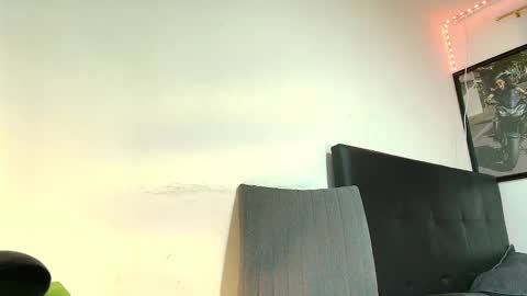 ambargil__ online show from January 20, 2025, 6:43 pm