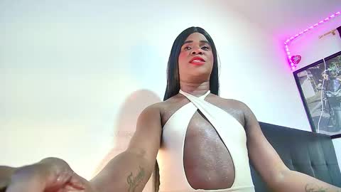 ambargil__ online show from February 27, 2025, 2:10 pm
