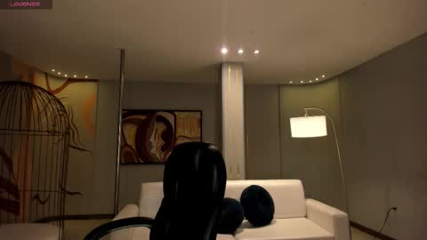 Snapshot of ambarjames_ chatting on October 9, 2025, 10:24 am Ambar  online show from October 9, 2025, 10:24 am