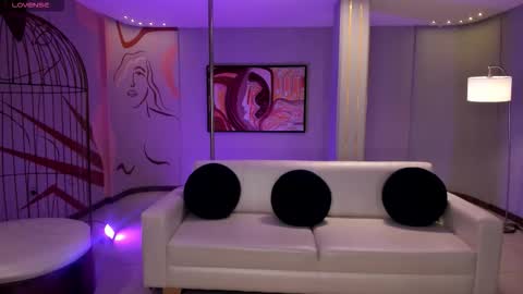 Snapshot of ambarjames_ chatting on October 14, 2025, 11:11 am Ambar  online show from October 14, 2025, 11:11 am