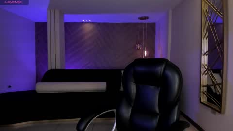 Ambar  online show from December 2, 2025, 11:48 am