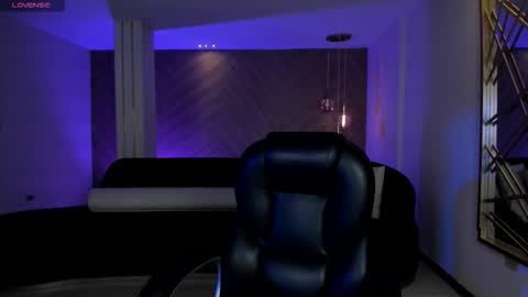 Ambar  online show from December 4, 2025, 12:03 pm