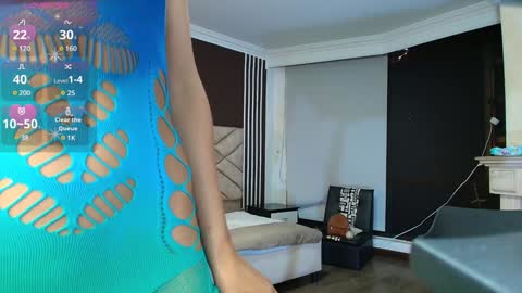 Snapshot of ambaross chatting on December 7, 2024, 1:36 am Ambar Ross online show from December 7, 2024, 1:36 am