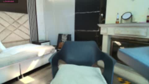 Snapshot of ambaross chatting on December 11, 2024, 7:25 pm Ambar Ross online show from December 11, 2024, 7:25 pm