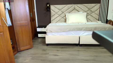 Snapshot of ambaross chatting on December 27, 2024, 7:14 pm Ambar Ross online show from December 27, 2024, 7:14 pm