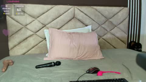 Snapshot of ambaross chatting on February 18, 2025, 11:08 pm Ambar Ross online show from February 18, 2025, 11:08 pm