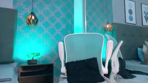 Ambar  online show from May 5, 2026, 4:15 pm