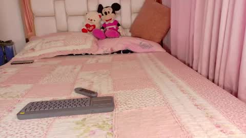 Snapshot of ambarrossi_ chatting on June 2, 2026, 11:34 am online show from June 2, 2026, 11:34 am