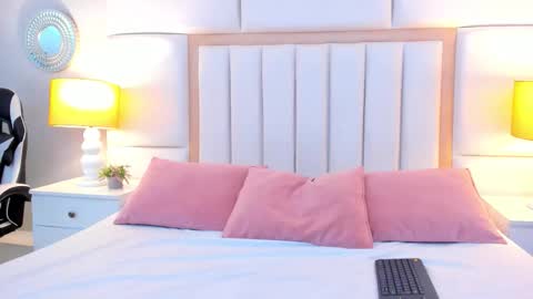 AmbarSantany  online show from November 22, 2025, 9:58 pm