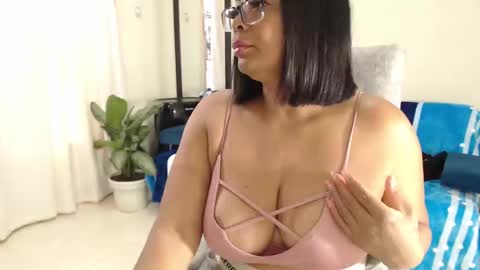 Snapshot of ambarsofhia chatting on December 27, 2024, 10:05 pm Amber Sofhia online show from December 27, 2024, 10:05 pm