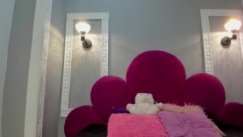   online show from February 3, 2026, 3:15 am