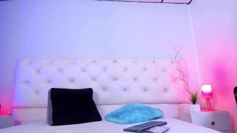 Snapshot of ambeer_fox_ chatting on September 9, 2025, 8:08 pm  Amber  online show from September 9, 2025, 8:08 pm