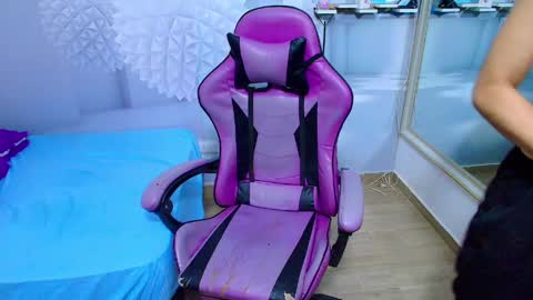 ambel_rose online show from May 11, 2026, 2:06 am