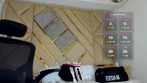 Snapshot of amber_adams_ chatting on October 12, 2025, 3:44 pm Amber  online show from October 12, 2025, 3:44 pm