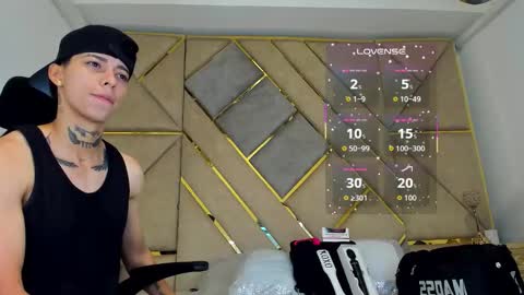 Snapshot of amber_adams_ chatting on October 13, 2025, 1:11 pm Amber  online show from October 13, 2025, 1:11 pm