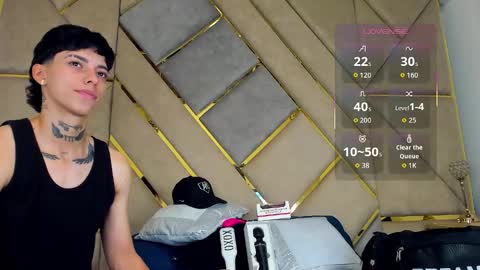 Snapshot of amber_adams_ chatting on October 17, 2025, 3:36 pm Amber  online show from October 17, 2025, 3:36 pm