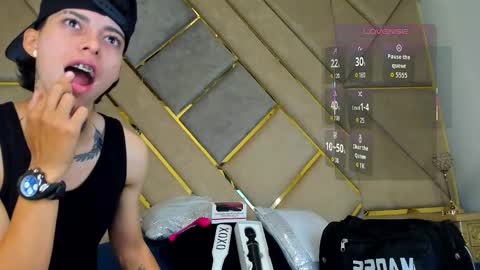 Snapshot of amber_adams_ chatting on October 20, 2025, 2:50 pm Amber  online show from October 20, 2025, 2:50 pm