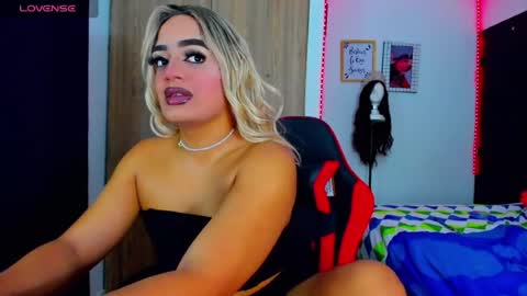 Amber sofia  pitter online show from July 27, 2026, 10:44 am